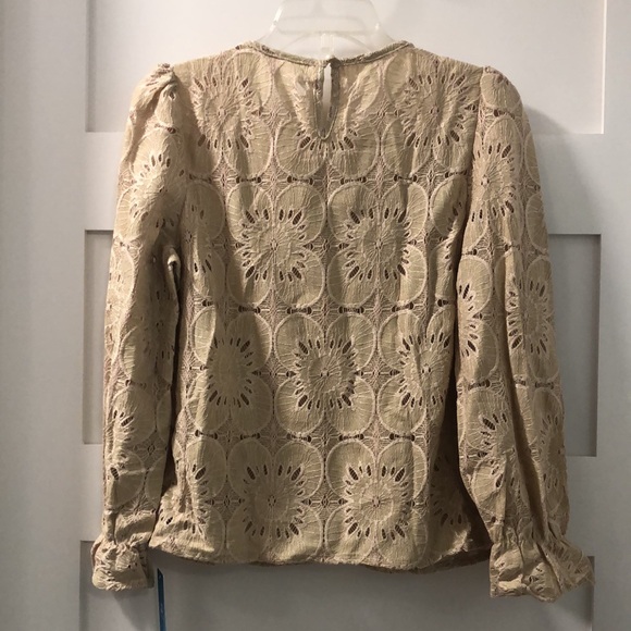 NEW CUPSHE Eyelet Top Womens M Shirt Dressy Embroidered Crochet blouse NWT Beige - Picture 8 of 14